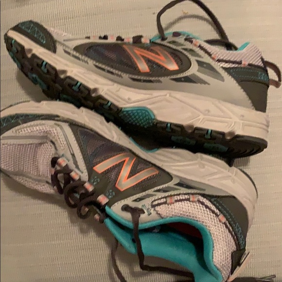 New Balance shoes - Picture 6 of 8